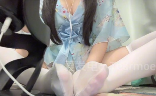 #1m8的烤猫猫过膝白袜➕腿环-[8分钟]
